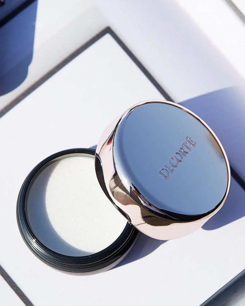 DECORTÉ DIP IN GLOW CREAM HIGHLIGHTER - Image 4