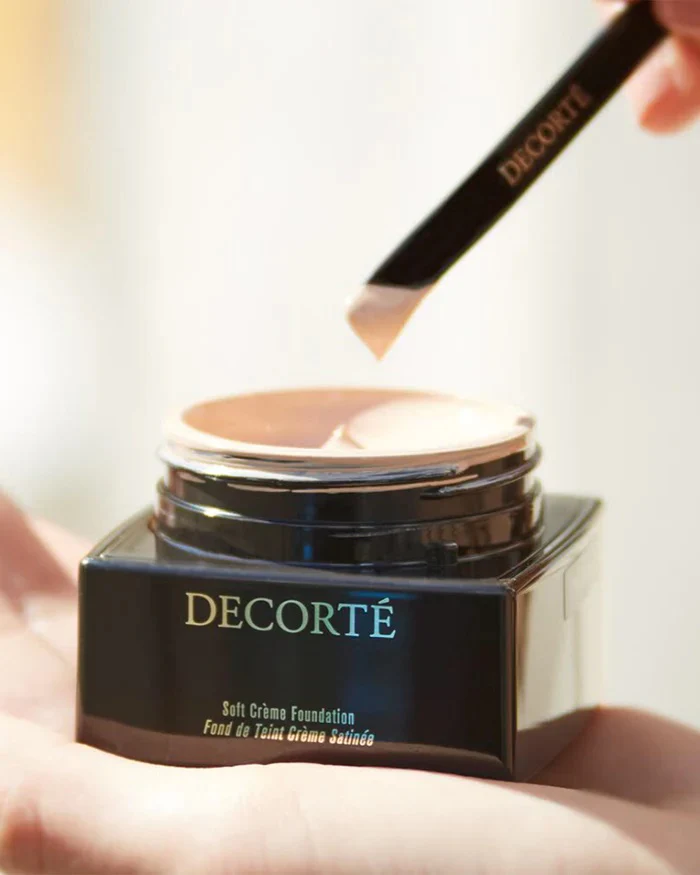 DECORTÉ SOFT CREME FOUNDATION - Image 2