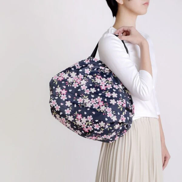 Shupatto compact foldable shopping bag- M - Image 3